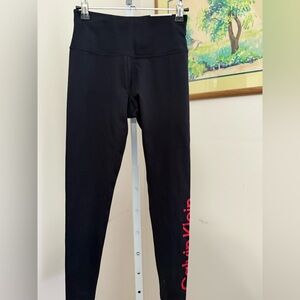 Calvin Klein Embrace High Waist Performance Leggings. NWT. Size XS. 7/8 Leg